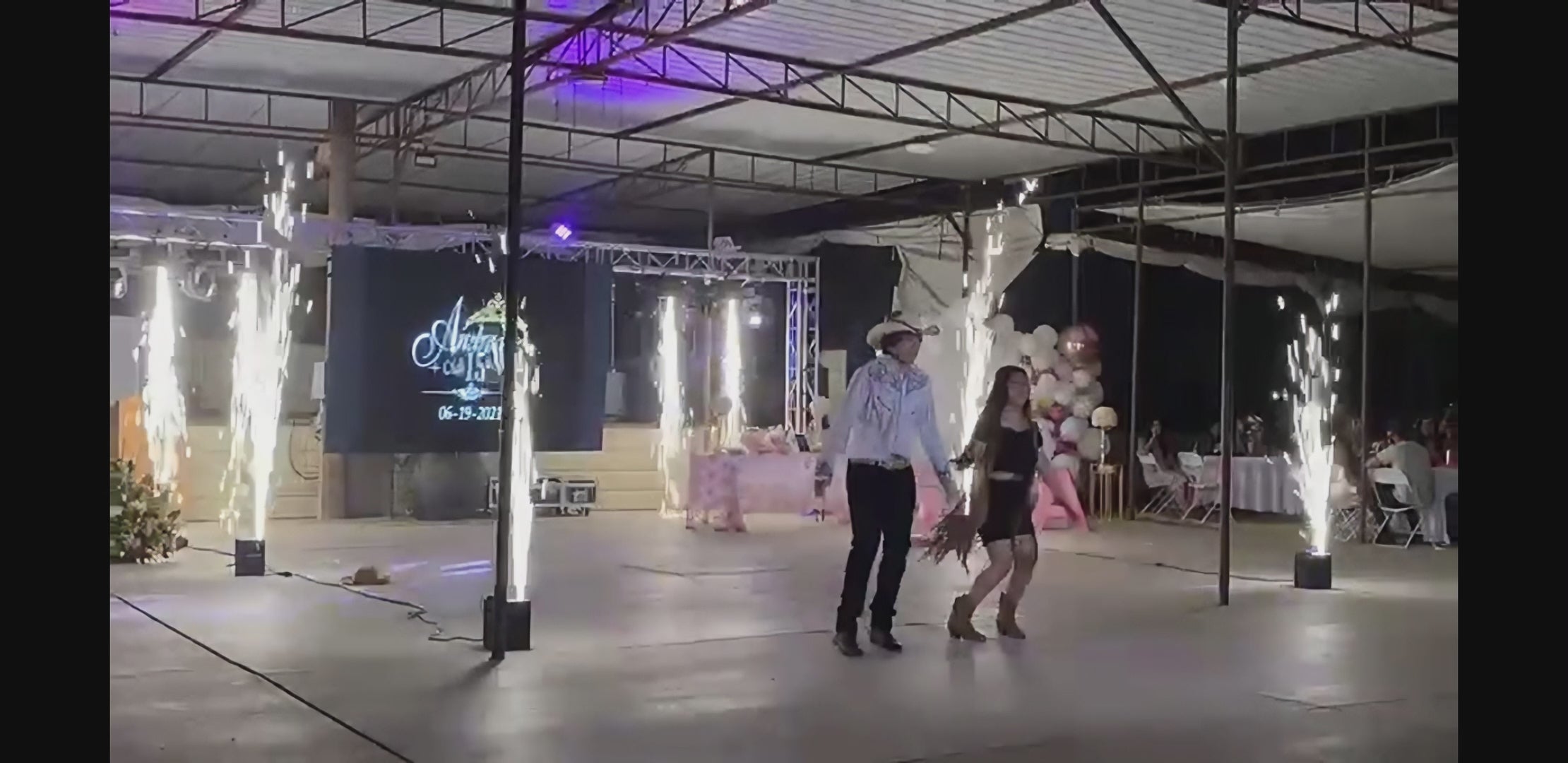 Iluminación escénica y efectos Máquina de chispas frías 650W